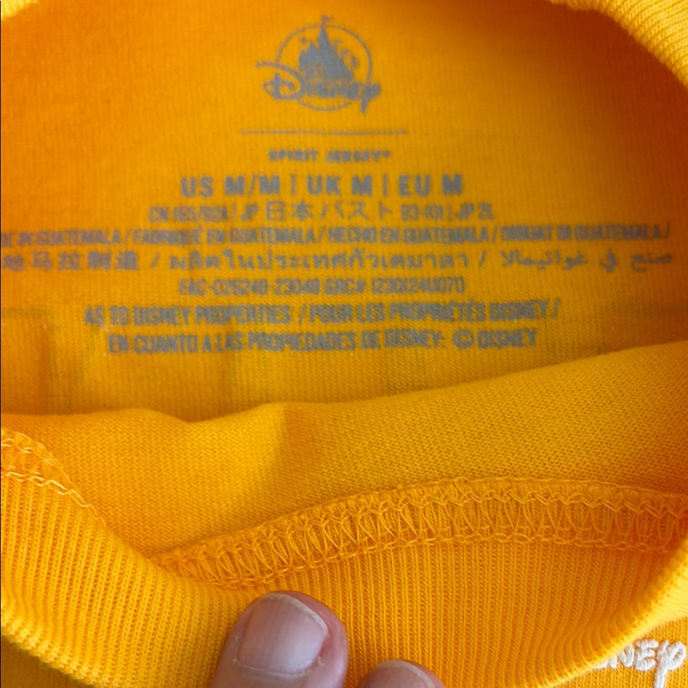 Disney Vibrant Yellow Wine & Dine Shirt size medium nwt spirit jersey - Picture 9 of 9